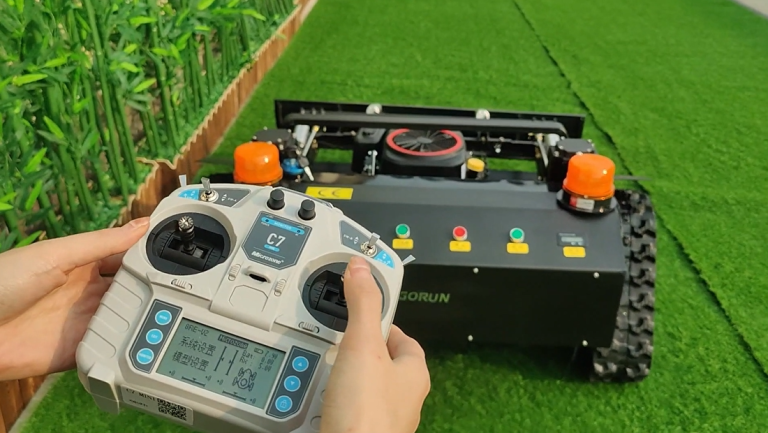 Remote control track-mounted mowing robot China manufacturer factory distributor