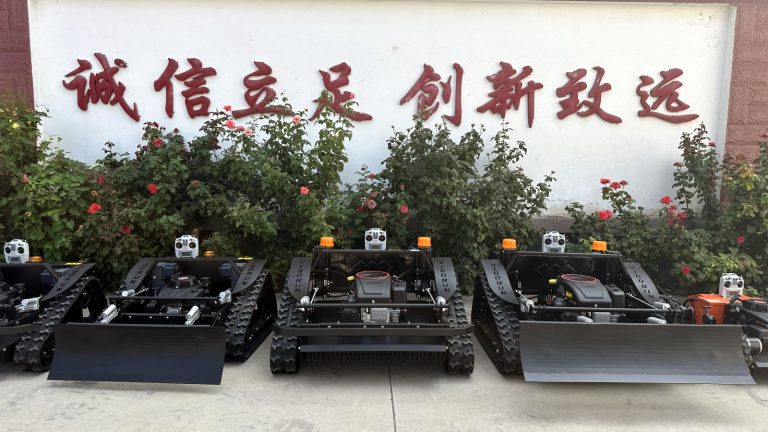 Cordless crawler lawn mower China manufacturer factory distributor
